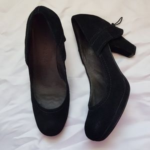 Apepazza St Tropez Black Suede Pump {EUC}